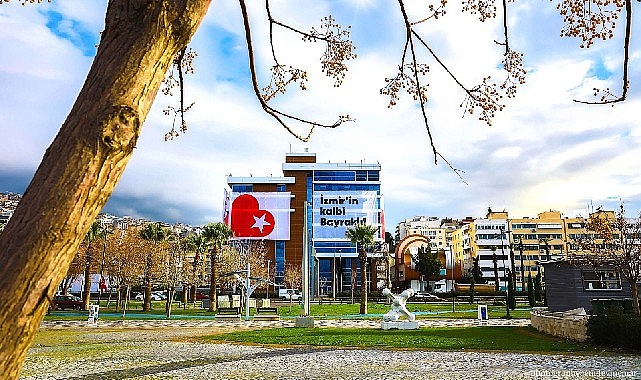 Başkan Sandal’dan yeni yıl mesajı: “2024 Bayraklı’nın yılı olsun”